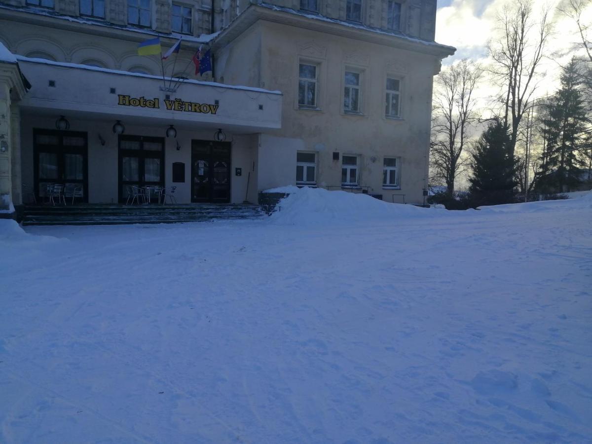 Hotel Vetrov Vysoke nad Jizerou Exterior photo