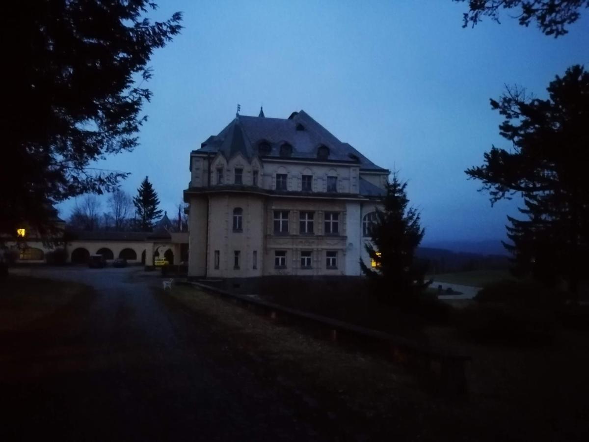 Hotel Vetrov Vysoke nad Jizerou Exterior photo